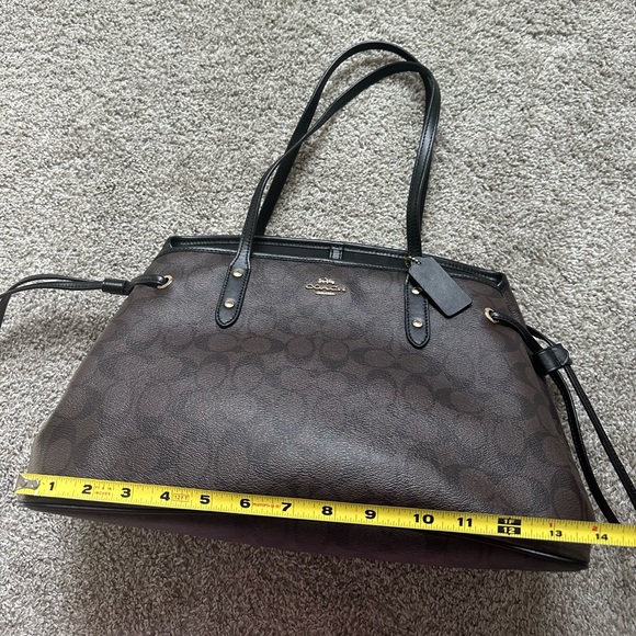 Coach Tote with Black Trim - Picture 4 of 14